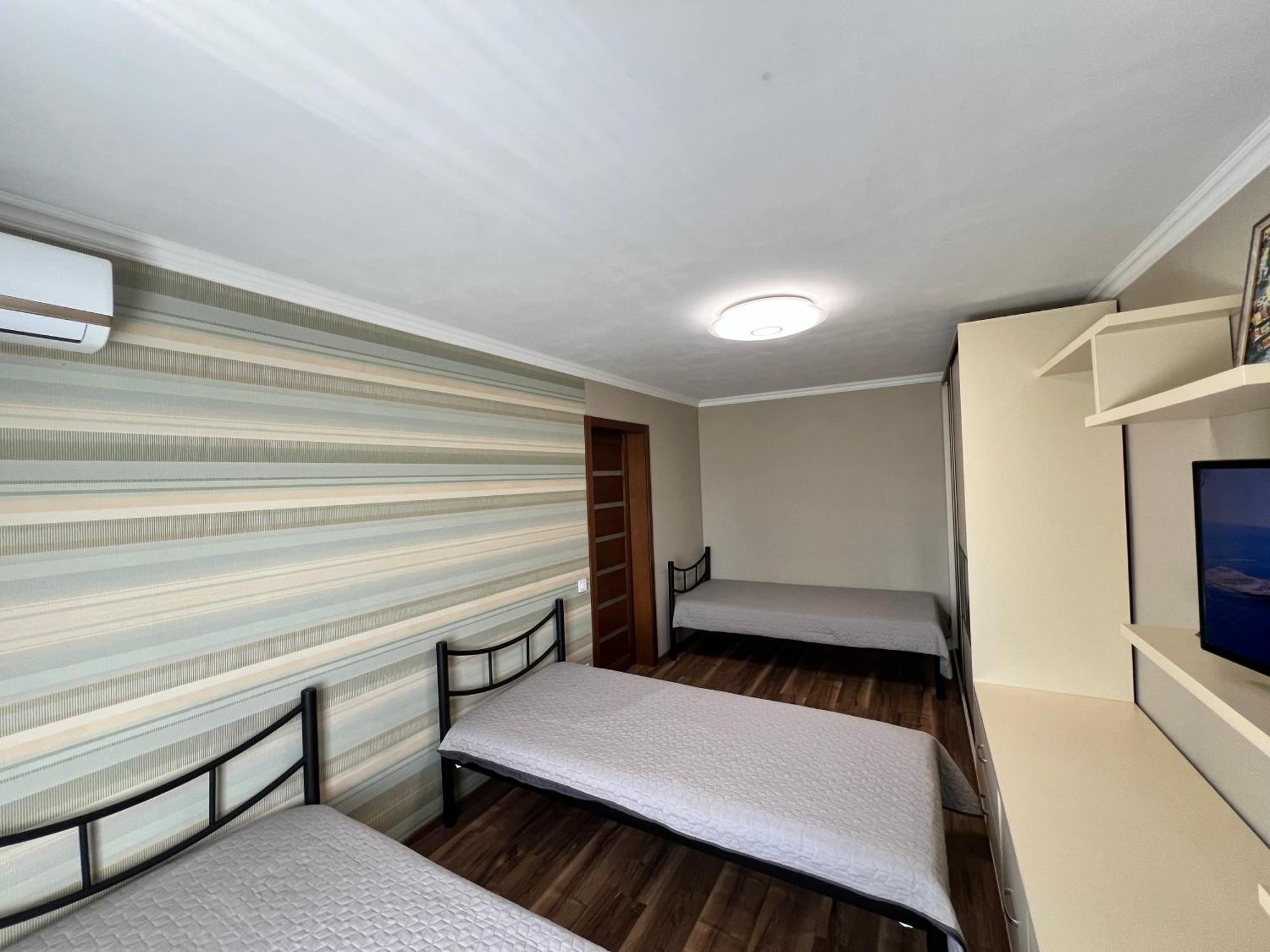 Hotel Seven Vyshneve Exterior foto